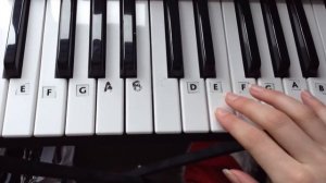 Jingle Bells Keyboard/Piano Tutorial for Beginners - Easy