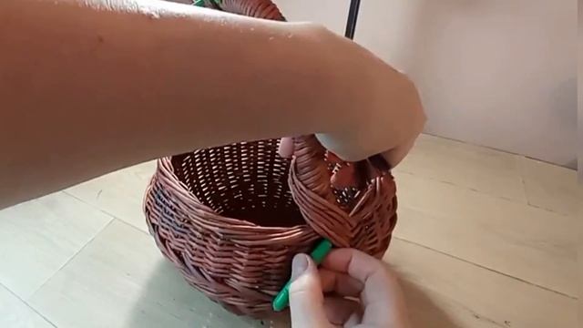 МК. Ручка витая для корзины из газетных трубочек.
