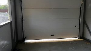 Частный гараж, ворота DoorHan, автоматизация потолочный привод DoorHan Sectional-800PRO