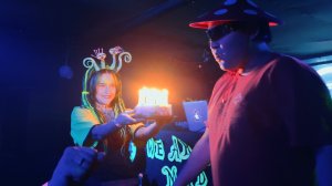 FreakodelicaRt: Alice in Wonderland, part 2, Чугунный Скороход - "Самолет», performed by Dj Qazaq