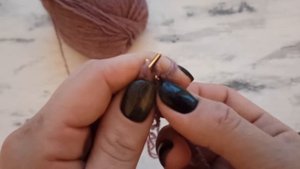 Самая простая шапка спицами из пуха норки Подробный мастер класс