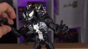 Фигурка ВЕНОМА от Marvel Select!