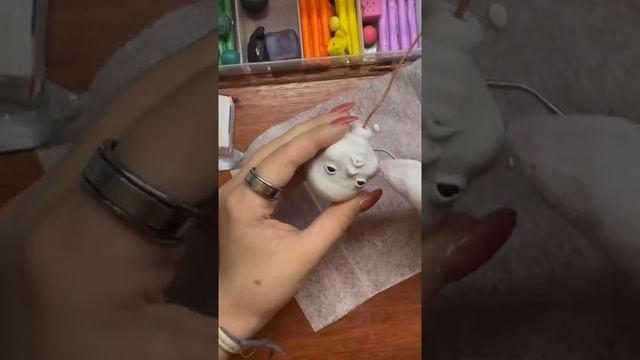 DIY/ Делаю эльфа и комментирую?/как сделать из полимерной глины игрушку/игрушка из полимерной глины смотреть онлайн