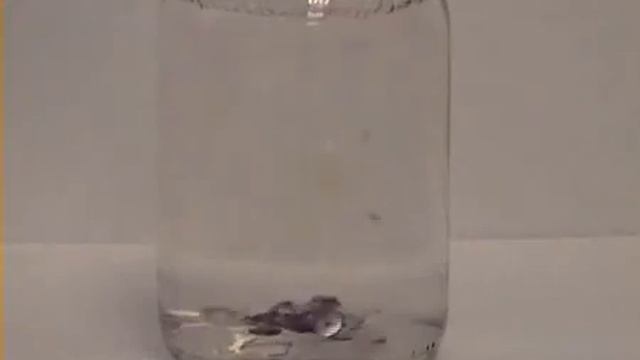 Противо-оседающий эффект с металическими хлопьями в воде и расстворителе BYK-410 и BYK-420 смотреть онлайн