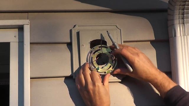 Exterior Light and Lantern Install with Motion Sensor смотреть онлайн