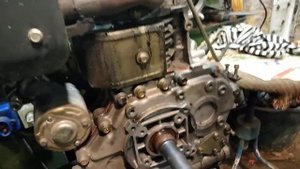 Мототрактор ЗИМ 350 ставлю новий мотор.