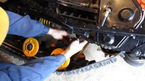 Снегоход полностью готов к зиме.mp4