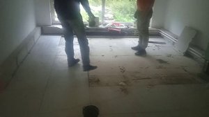 ПЛИТКА ПОКЛЕЕНАЯ НА РОВНИТЕЛЬ НА ГИПСОВОЙ ОСНОВЕ БОЛЬШАЯ ОШИБКА.