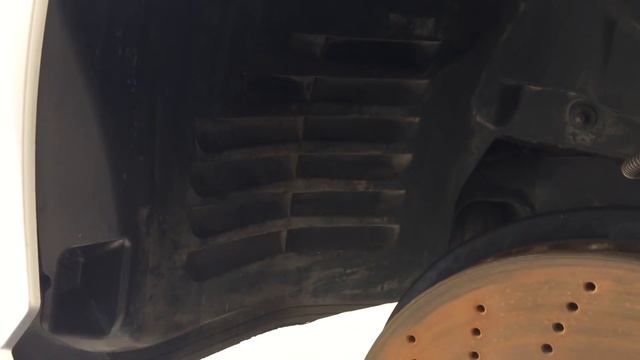 How to change headlamp bulbs in your Mercedes E class смотреть онлайн