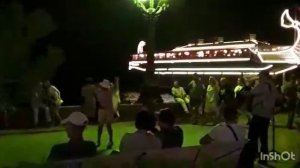 ЯЛТА. НОЧНАЯ ТАНЦОВЩИЦА