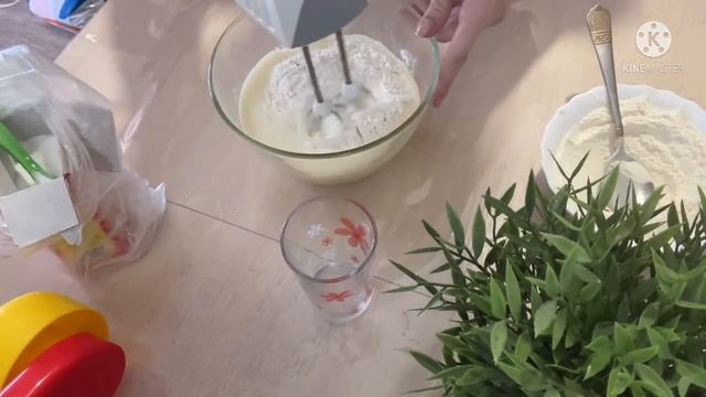Быстрый пирог с ягодами на кефире