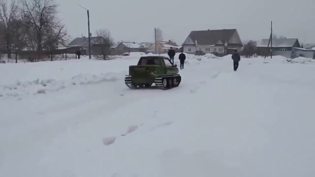 Самодельный гусеничный вездеход из ОКИ смотреть онлайн