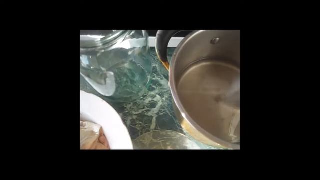 Маринованная селедочка слабосоленая (Маринованная селедочка слабосоленая) смотреть онлайн