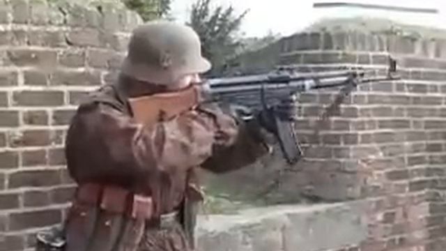 Немецкий автомат Sturmgewehr 44.flv