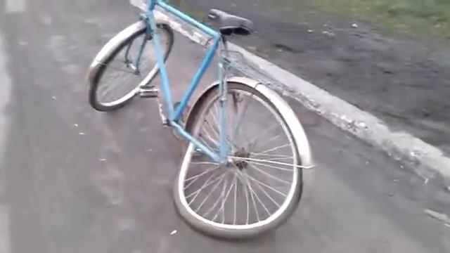 Смешное видео, прикол с велосипедом! Рвал живот! смотреть онлайн