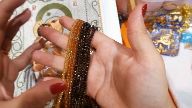 #вышивкабисером ВЫШИВАЮ ХРУСТАЛЕМ ПО БИСЕРНОЙ СХЕМЕ.