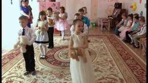 танец с игрушками