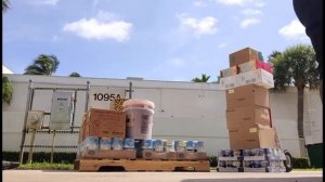 Food Service Driver’s with YOUTUBE channels show new guy’s how to stack cases! #trucking #delivery