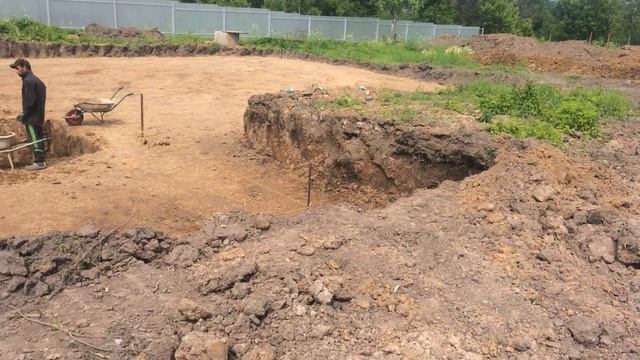 Планировка и разработка грунта для заливки фундамента дома смотреть онлайн