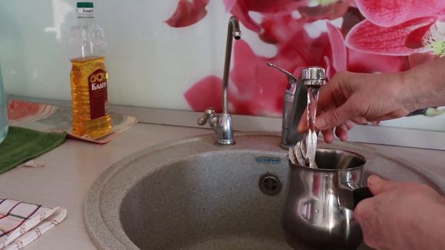 Чистим мельхиоровые ложки быстро и легко, без усилий. Без затрат времени смотреть онлайн