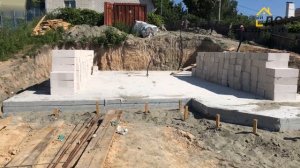 Фундамент - монолитная плита 250 мм бетон м300 сделали за 6 дней, приступаем к кладке стен!