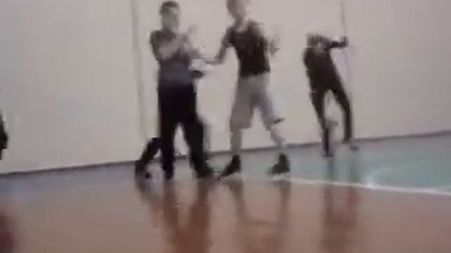 Пириключения Кальяна на физре смотреть онлайн