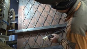 Монастырская решетка на пластиковую дверь своими руками