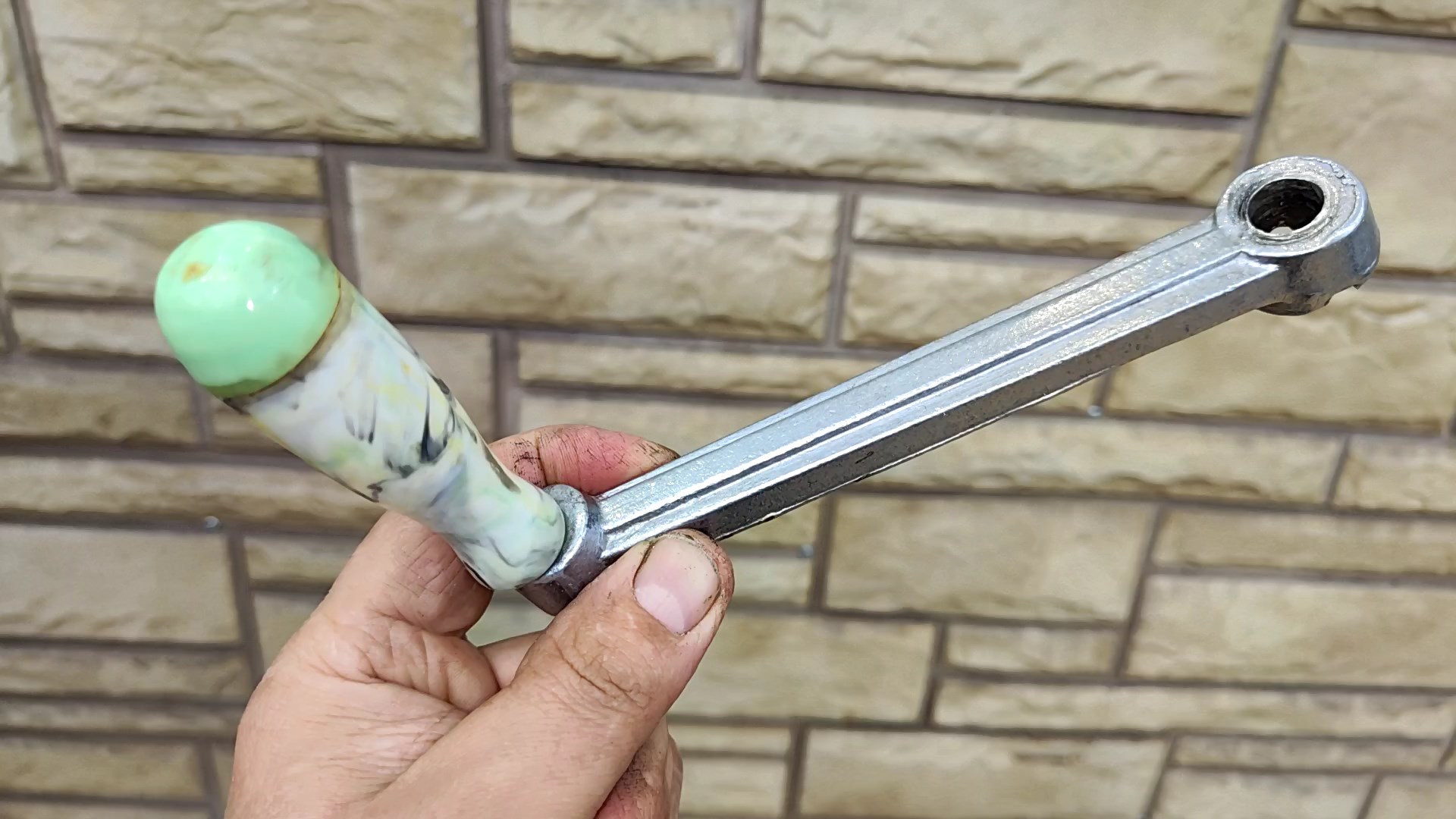 УЗНАВ ЭТОТ СЕКРЕТ, ты никогда не выбросишь ручку от старой мясорубки!Гениальная идея. смотреть онлайн