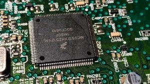 Не работает экран и стрелки Ford Focus 2 (Рестайлинг), не заводится.