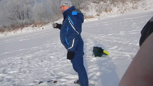 Рыбалка 23.01.2018. Жуковский. река Москва.1 смотреть онлайн