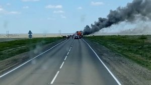Горит фура трасса Р-22 Волгоград Элиста