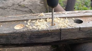 Сверление 18 мм отверстия в 8.5 см доске дрелью шуруповёртом Zitrek Crusher 21 Li