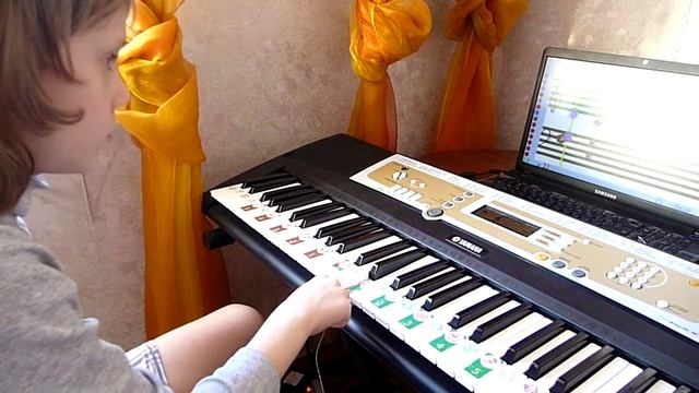 Программа Софт Моцарт. Маленькой ёлочке холодно зимой. Федя, 7 лет смотреть онлайн