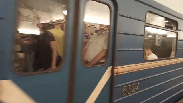 Отправление Ем-501 №6324 в составе Ема-502/Ем-501 со станции Площадь Ленина (#День6324) 3 смотреть онлайн