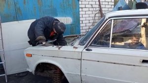 Как своими руками снять переднюю пружину ВАЗ классика. Снятие пружины опасным методом. Авторазборка