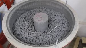 Галтовочный барабан / Vibratory deburring machine