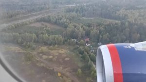 Посадка самолета в аэропорту Шереметьево в Москве осенью 2022 года