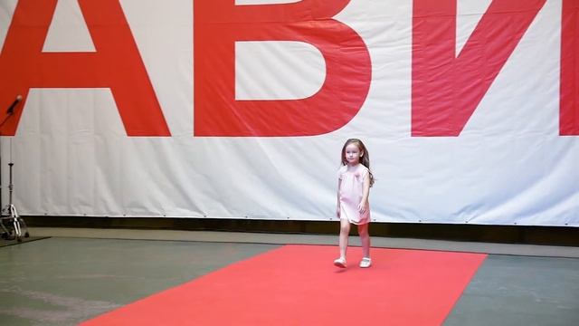 Kids Model Group на показе в ЛенЭкспо, 10,11,12 апреля 2019 год