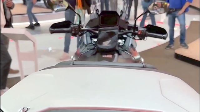 2023 Honda Transalp 750 Metallic Black Ballistic Mats#2023 #honda#hondatransalp