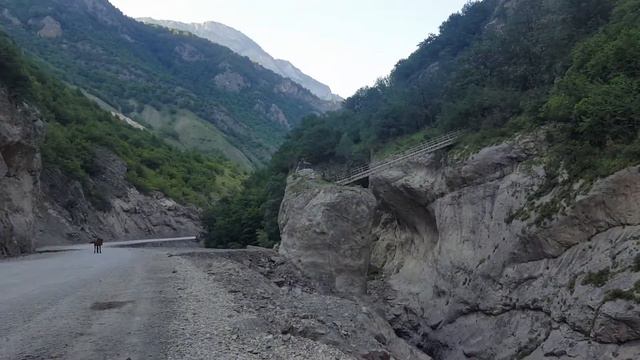Нехалоевские водопады(4) смотреть онлайн