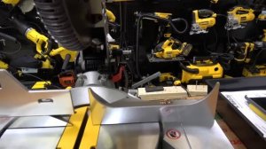 Сравнение и обзор новой торцовочной пилы DeWALT DW714 VS DeWALT DW713, какую пилу выбрать?