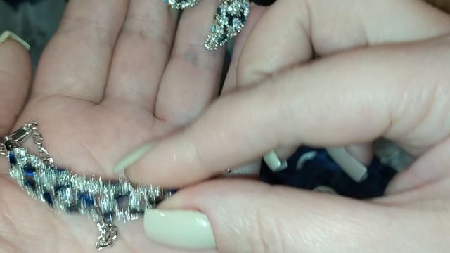 #norrsken oriflame Серьги Ледяной топаз 44747, ожерелье Ледяной топаз 44998 смотреть онлайн