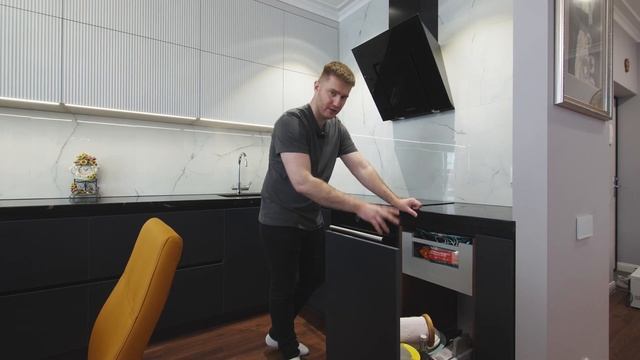 Классическая КУХНЯ в современном ИНТЕРЬЕРЕ! Обзор смотреть онлайн