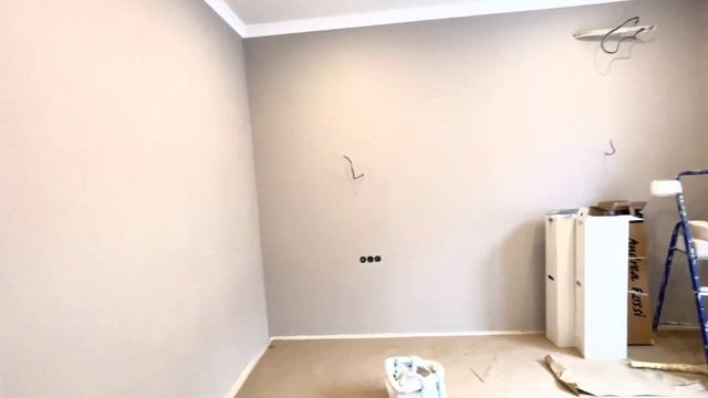 Переезд в Россию. С праздником. Россия. День народного единства. Ремонт. Наклеили обои. смотреть онлайн