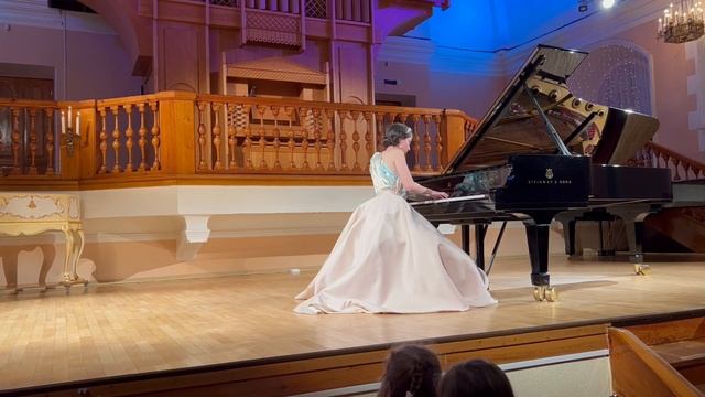 Авдышоева Ангелина. С.В. Рахманинов. Пьесы-фантазии. Прелюдия cis-moll. смотреть онлайн