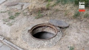 В Керчи ребёнок провалился в люк