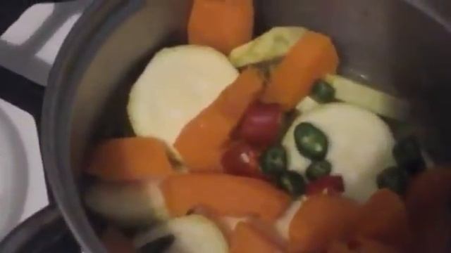 Индейка с кабачком,тыквой и специями.Title смотреть онлайн