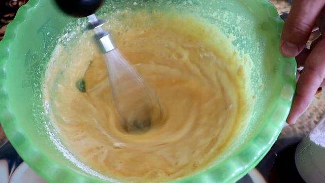 Классическая шарлотка с яблоками