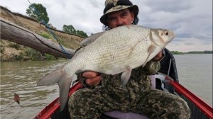 Рыбалка на Оби ( Сузун )13 июня 2023г. Где искать рыбу по большой воде ???