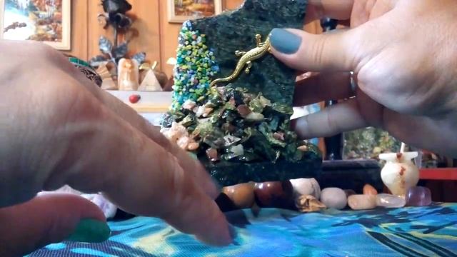 Хозяйка Медной Горы. Сувенир. ЗМЕЕВИК. смотреть онлайн